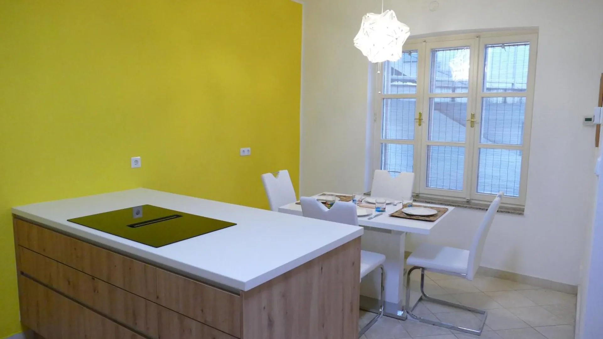 Traumhafte Maisonnette Mit Kamin Vienna 0*,  Austria
